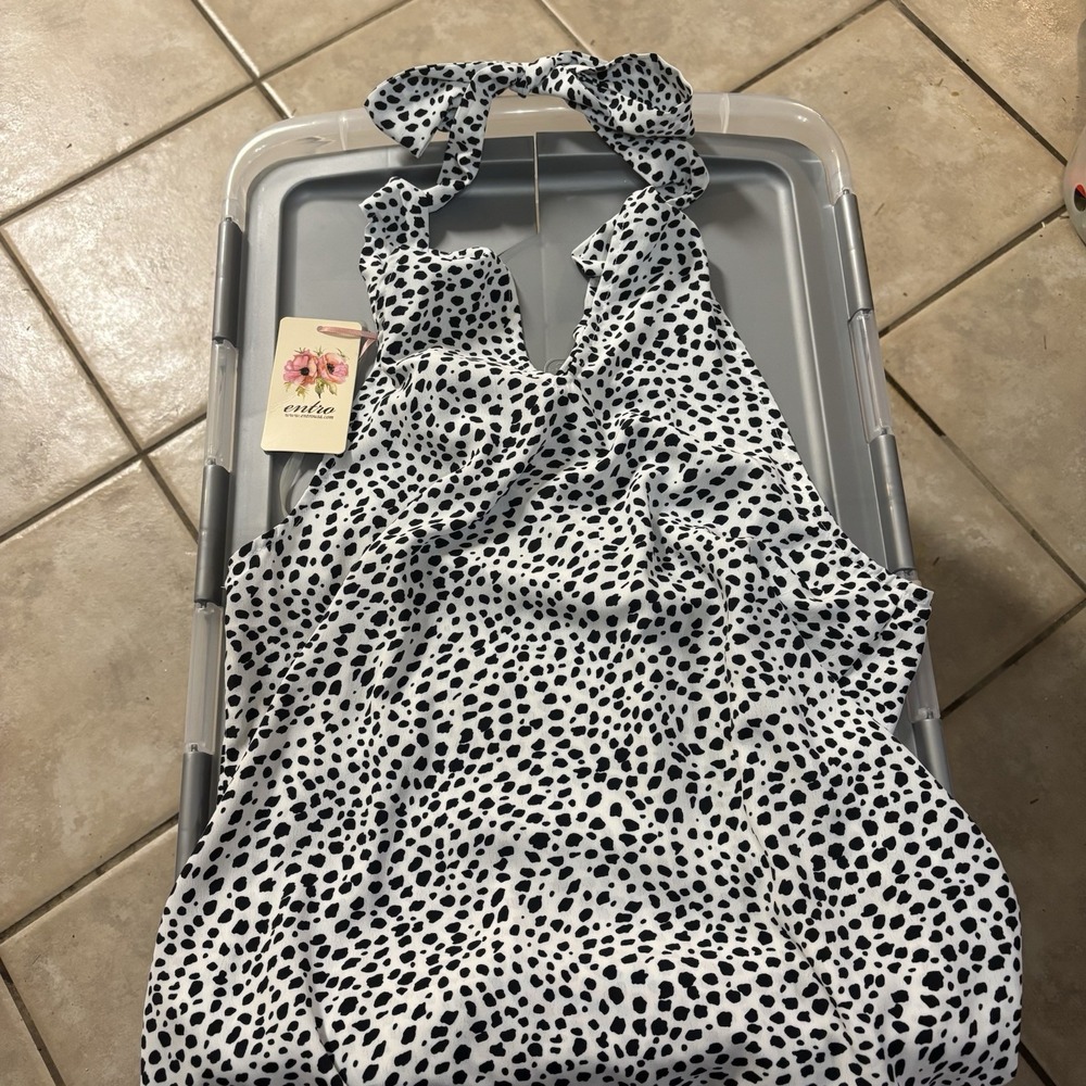 Entro Women's Halter Top Flowy fairy  White With‎ Black Dots Size Medium NWT
